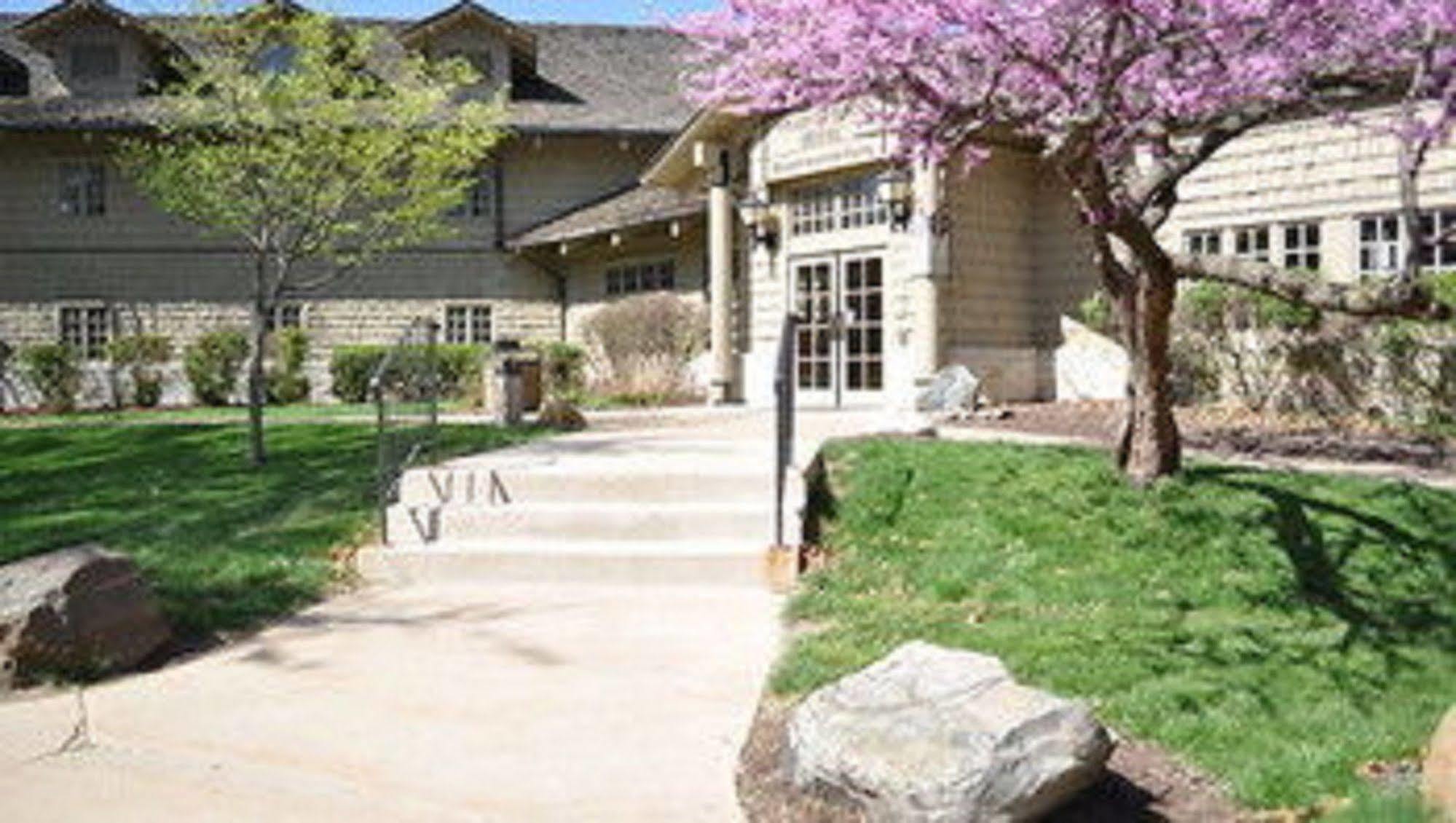 Starved Rock Lodge & Conference Center Utica Exterior foto